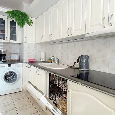In Nowe Mit Garten By Interhome Lägenhet Kołobrzeg